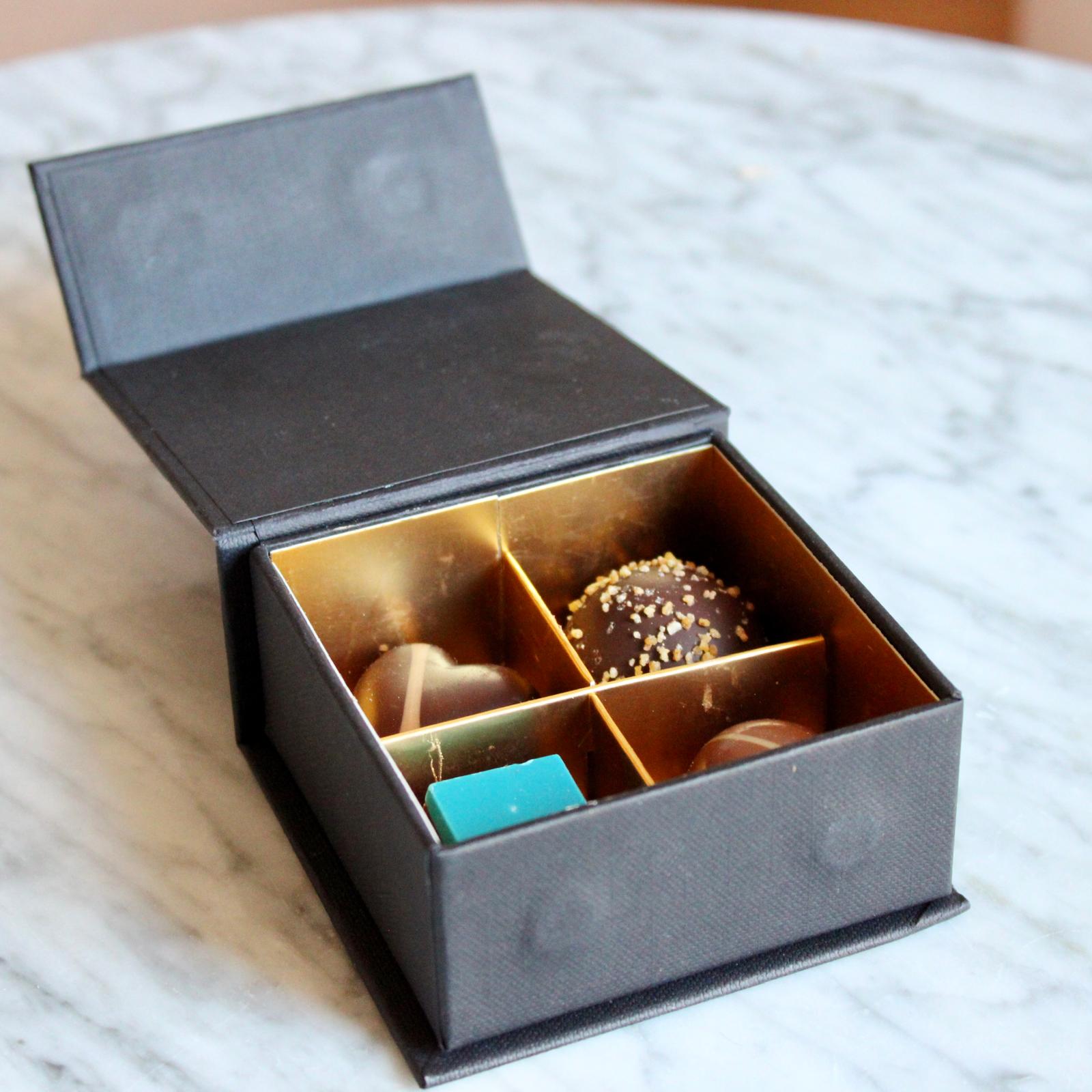 Choconnect Mini - 4 zwarte bonbons